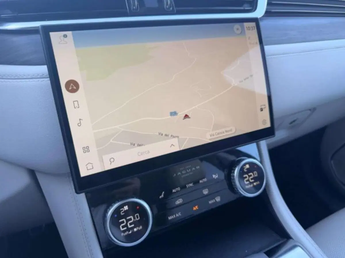 Jaguar F-Pace usata a Siena (11)
