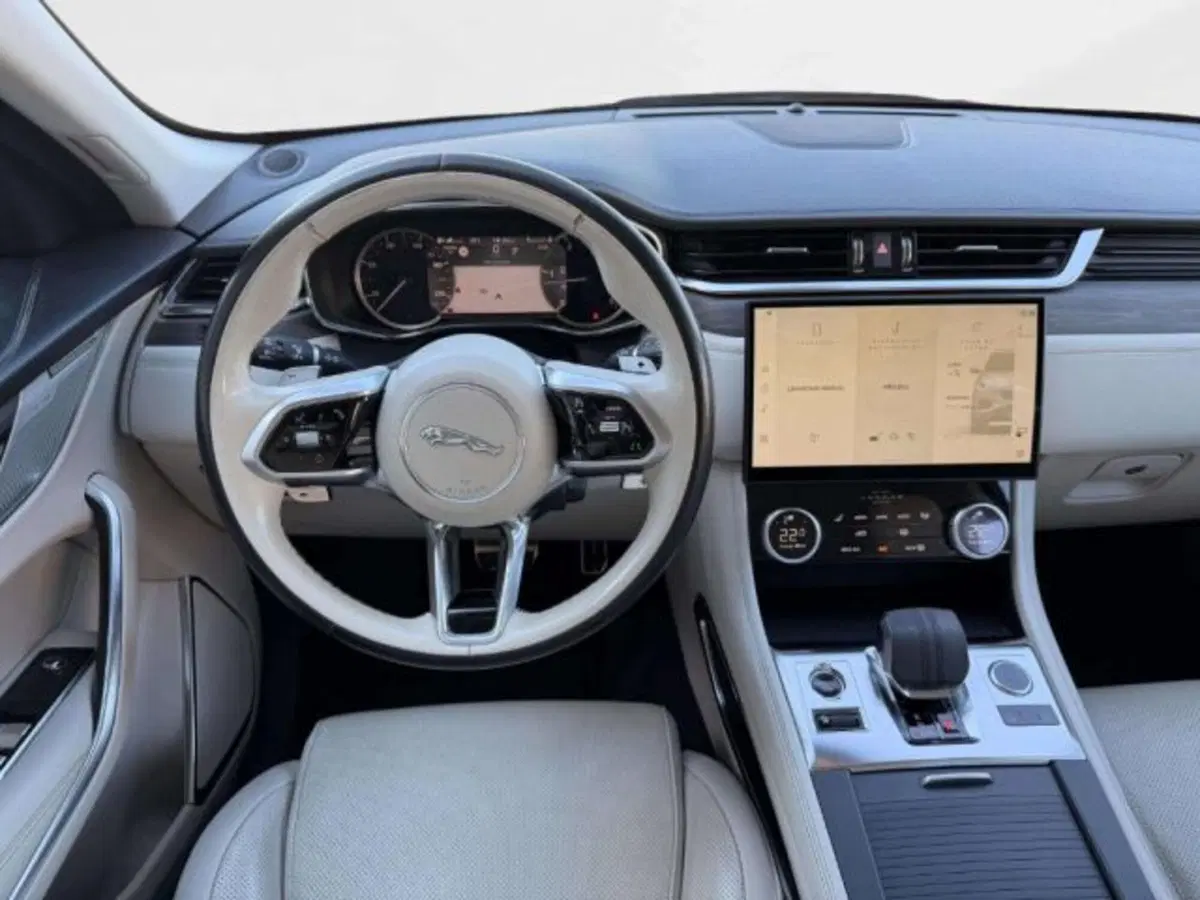 Jaguar F-Pace usata a Siena (13)