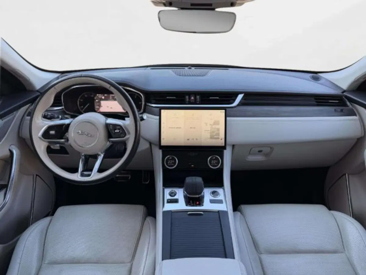 Jaguar F-Pace usata a Siena (4)