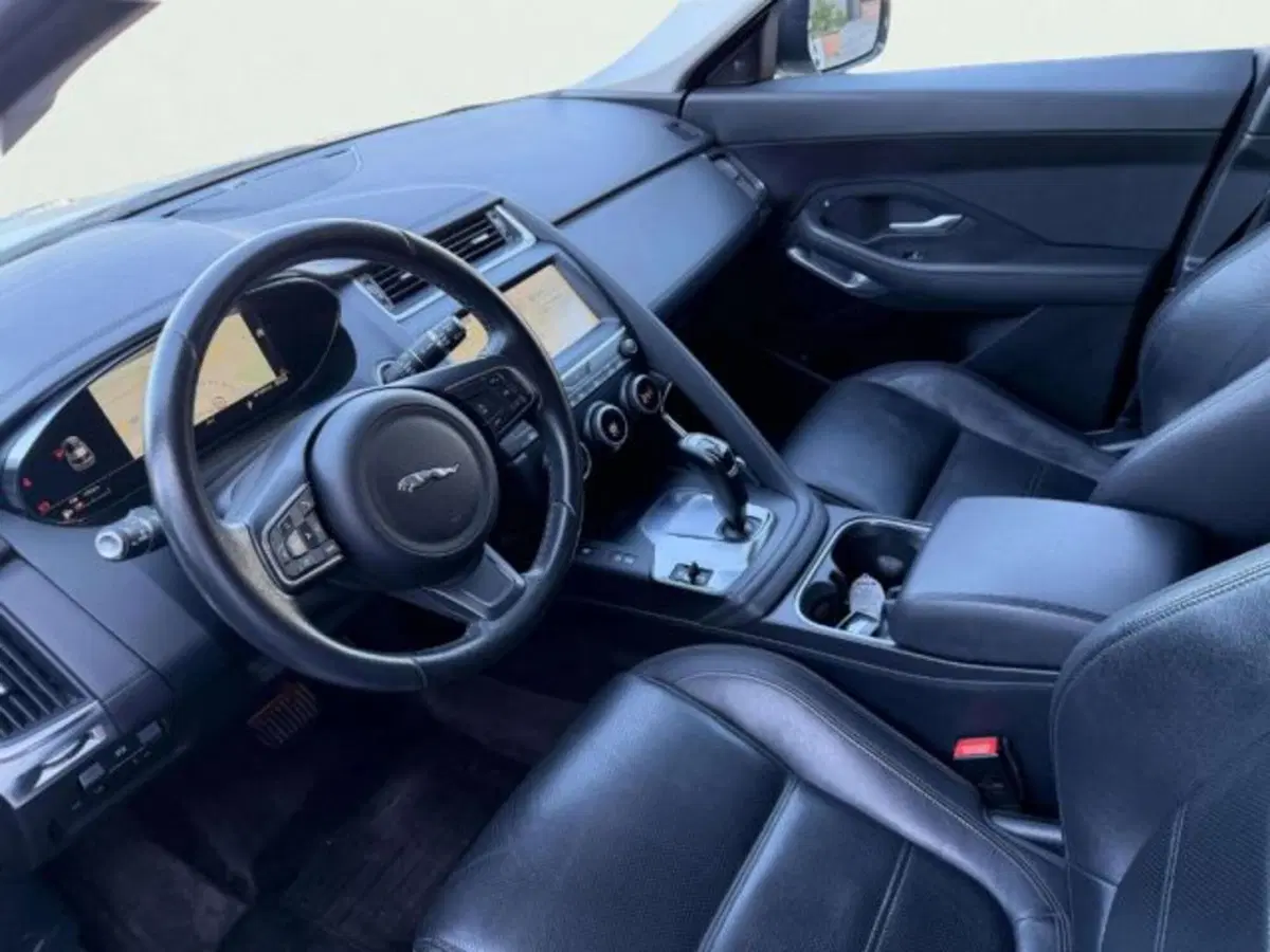Jaguar E-Pace usata a Siena (11)