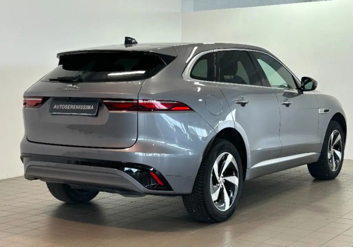 Jaguar F-Pace usata a Venezia (4)