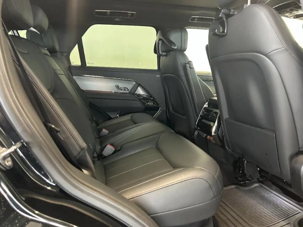 Land Rover Range Rover Sport usata a Venezia (13)
