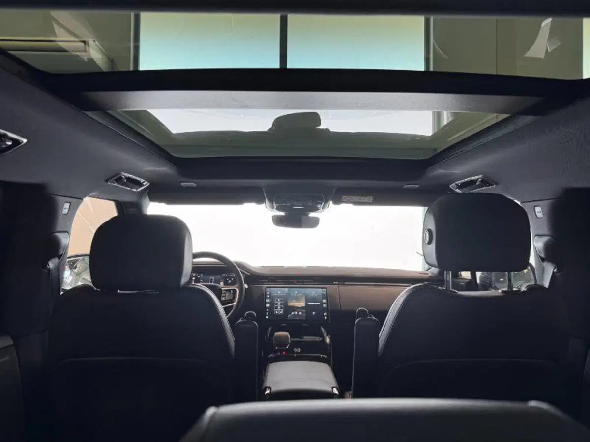 Land Rover Range Rover Sport usata a Venezia (7)