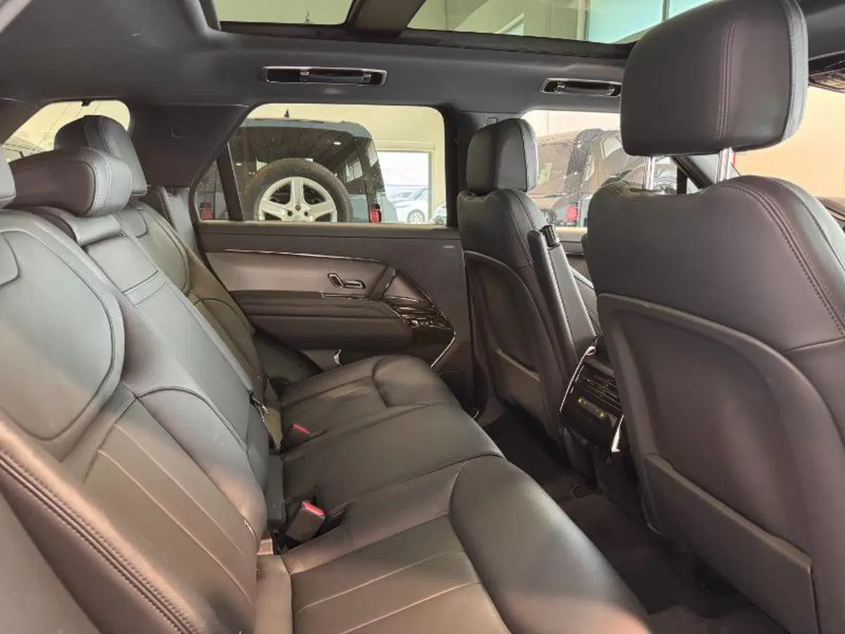 Land Rover Range Rover Sport usata a Venezia (8)