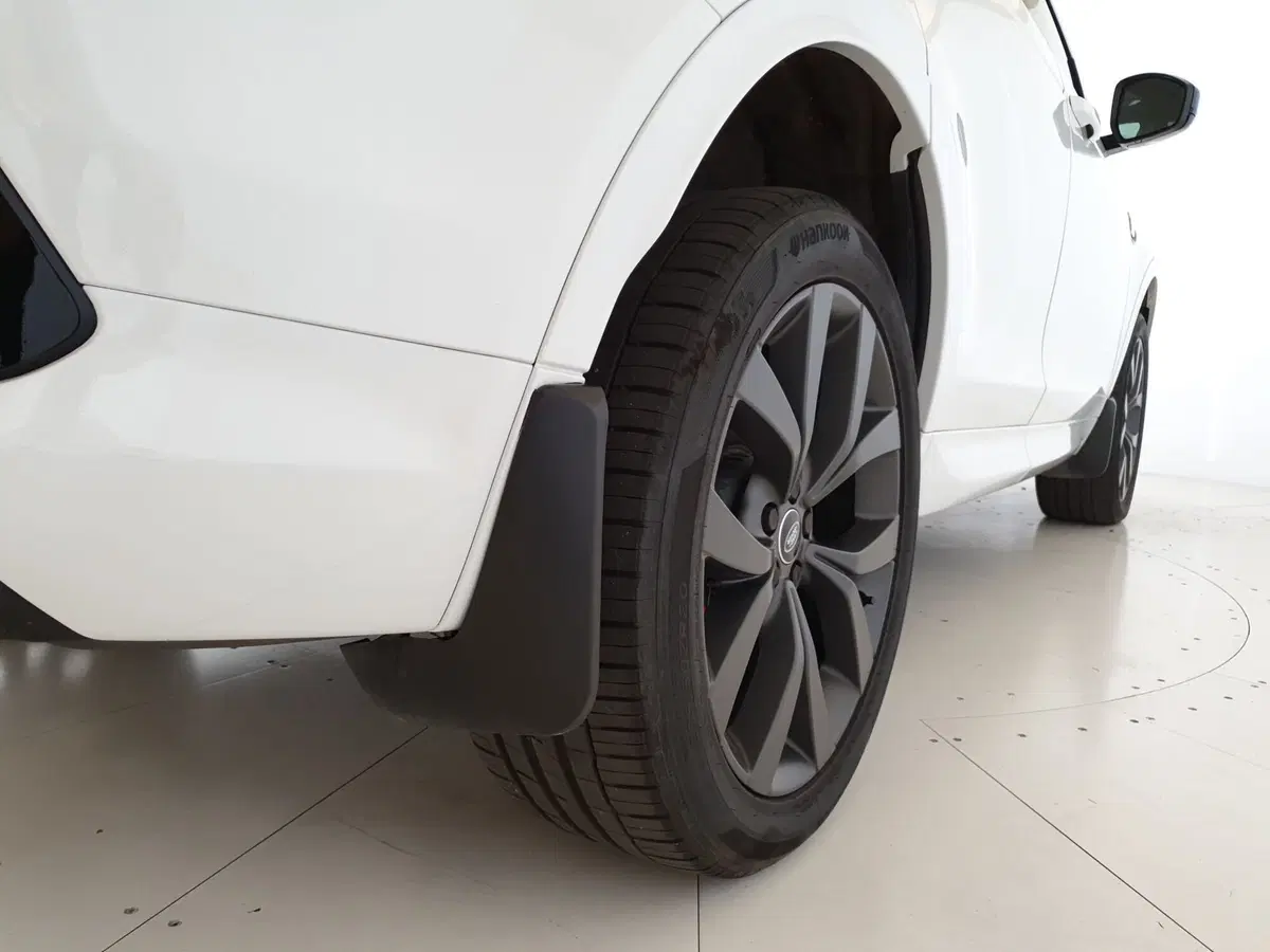 Land Rover Discovery Sport usata a Monza e Brianza (11)
