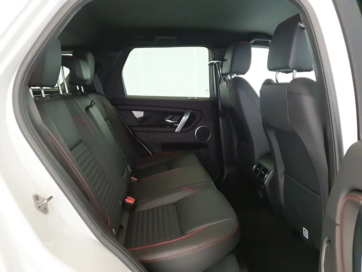 Land Rover Discovery Sport usata a Monza e Brianza (5)