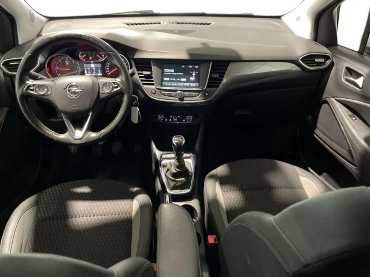 Opel Crossland X usata a Ancona (11)