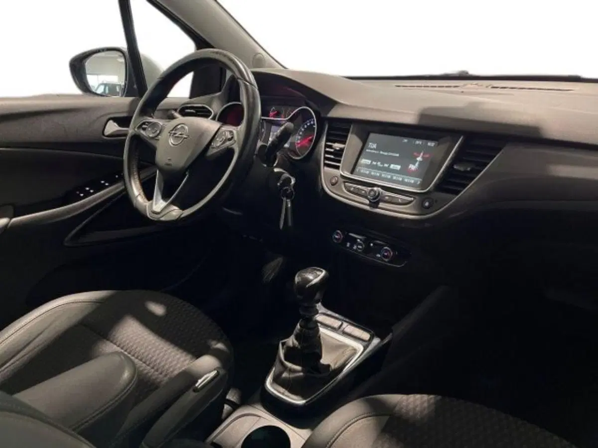 Opel Crossland X usata a Ancona (15)