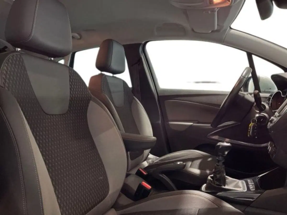 Opel Crossland X usata a Ancona (16)
