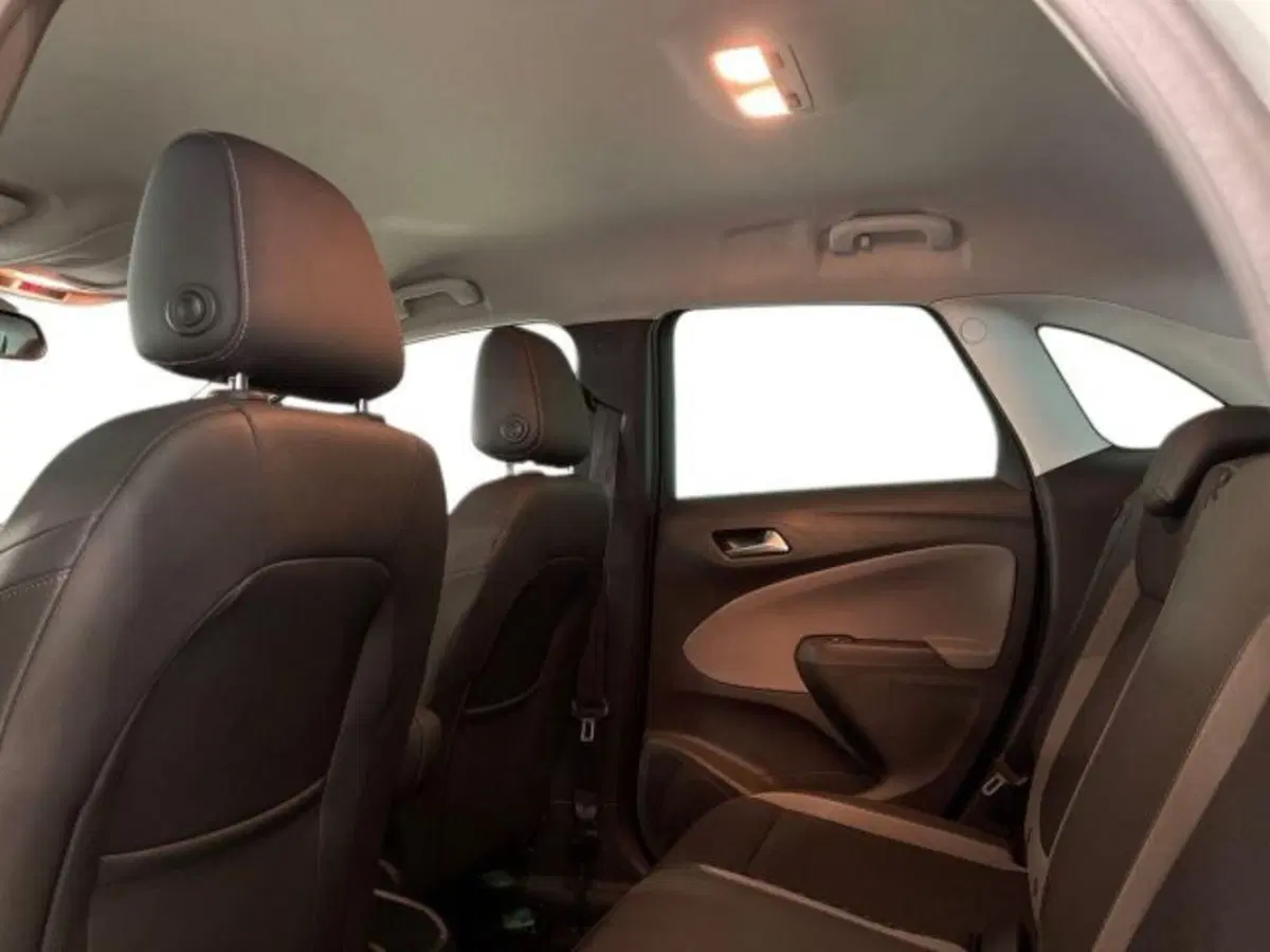 Opel Crossland X usata a Ancona (17)