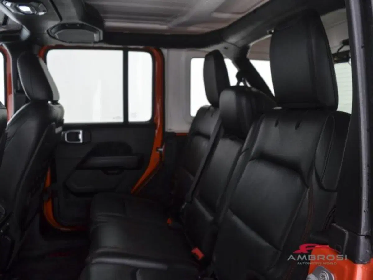 Jeep Wrangler Unlimited usata a Perugia (10)