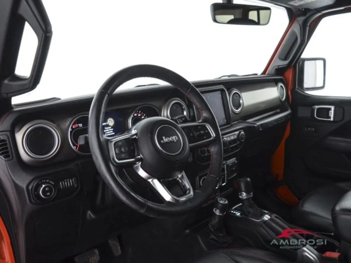 Jeep Wrangler Unlimited usata a Perugia (8)
