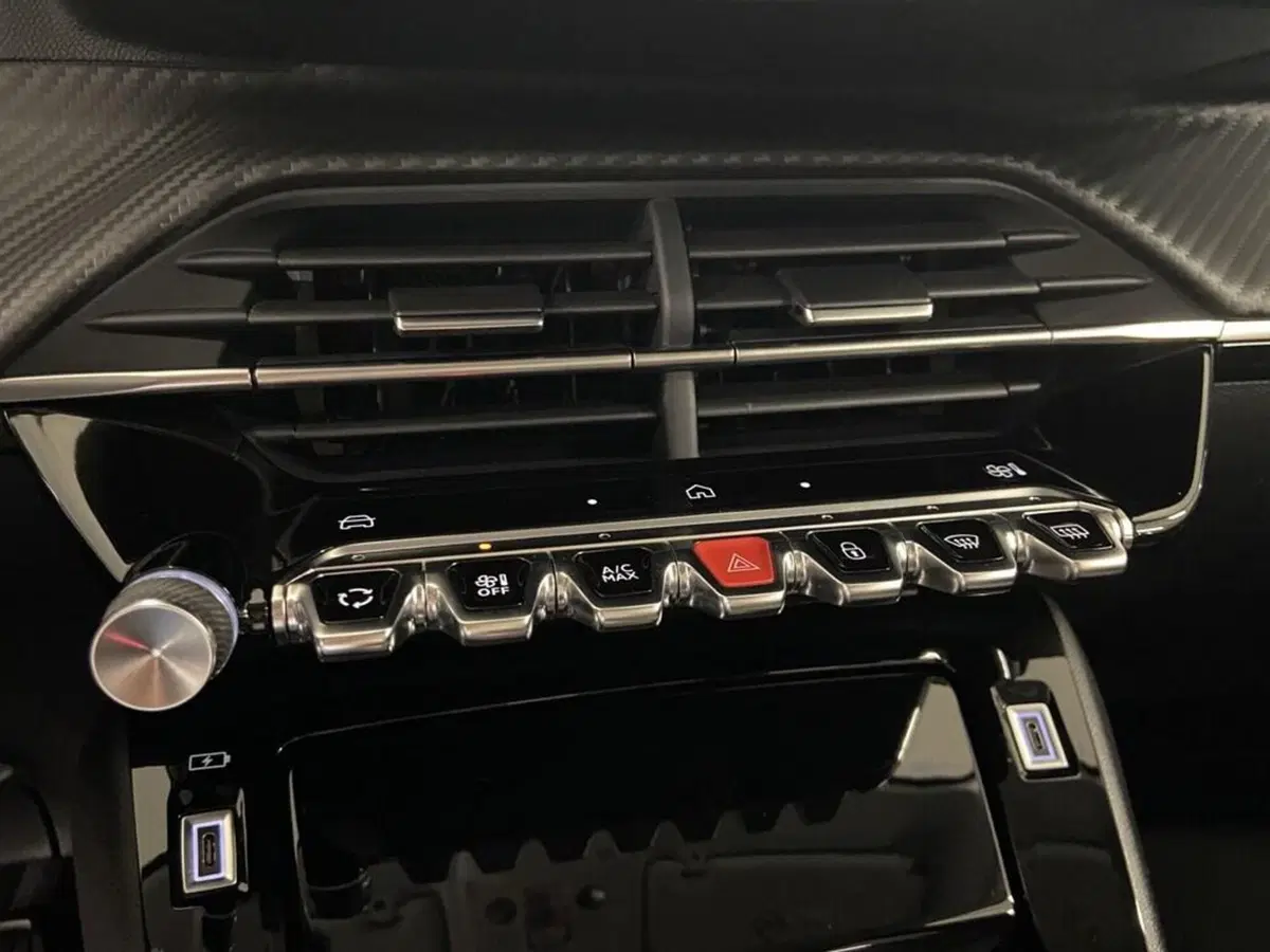 Peugeot 208 usata a Torino (11)