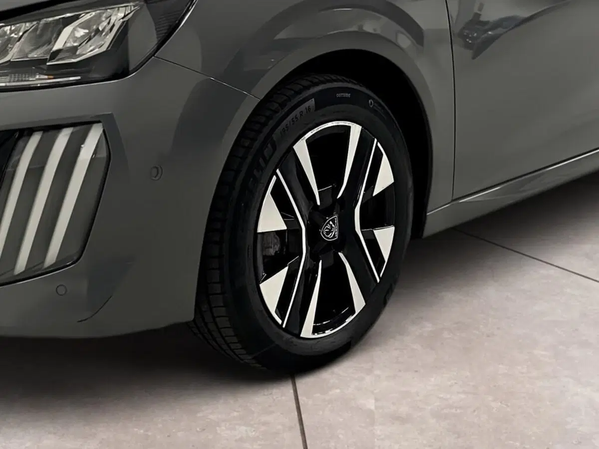 Peugeot 208 usata a Torino (15)