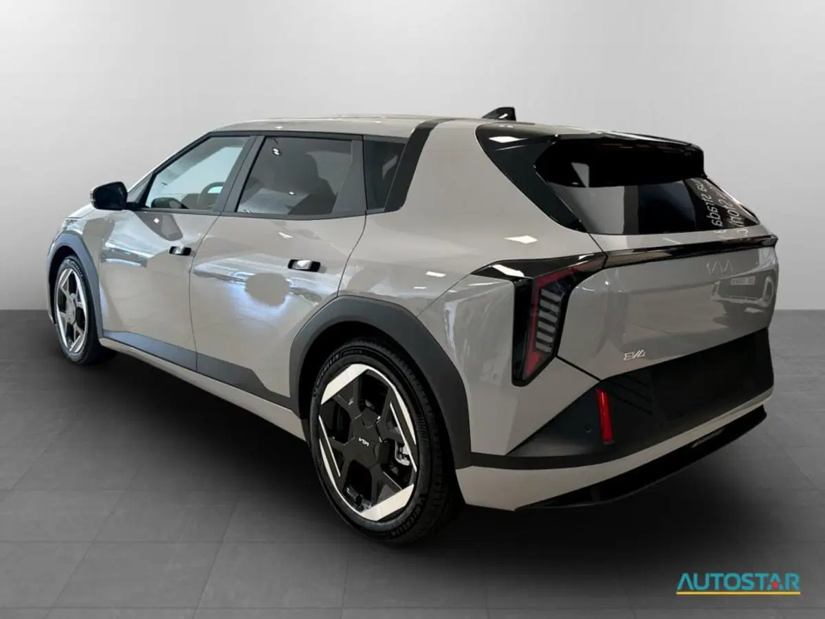 Kia EV4 nuova a Piacenza (4)
