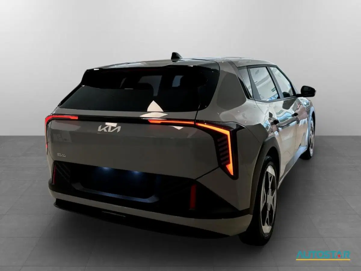 Kia EV4 nuova a Piacenza (6)