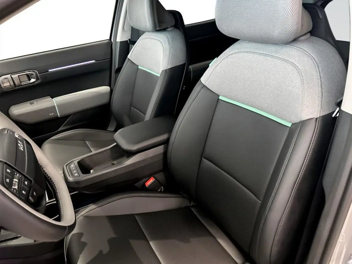 Kia EV4 nuova a Piacenza (9)
