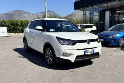 Ssangyong Tivoli 1.6d 2WD Go del 2015 usata a Fondi