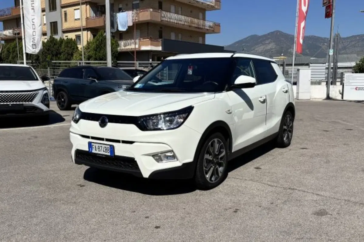 Ssangyong Tivoli usata a Latina (3)