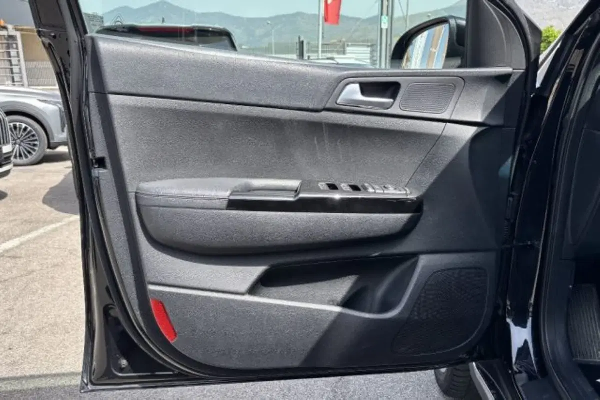 Kia Sportage usata a Latina (12)