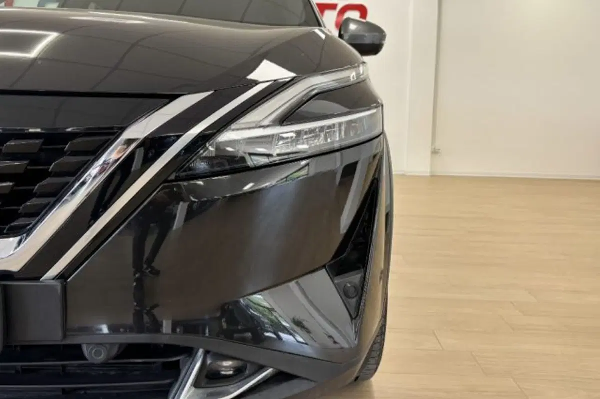Nissan Qashqai usata a Latina (11)