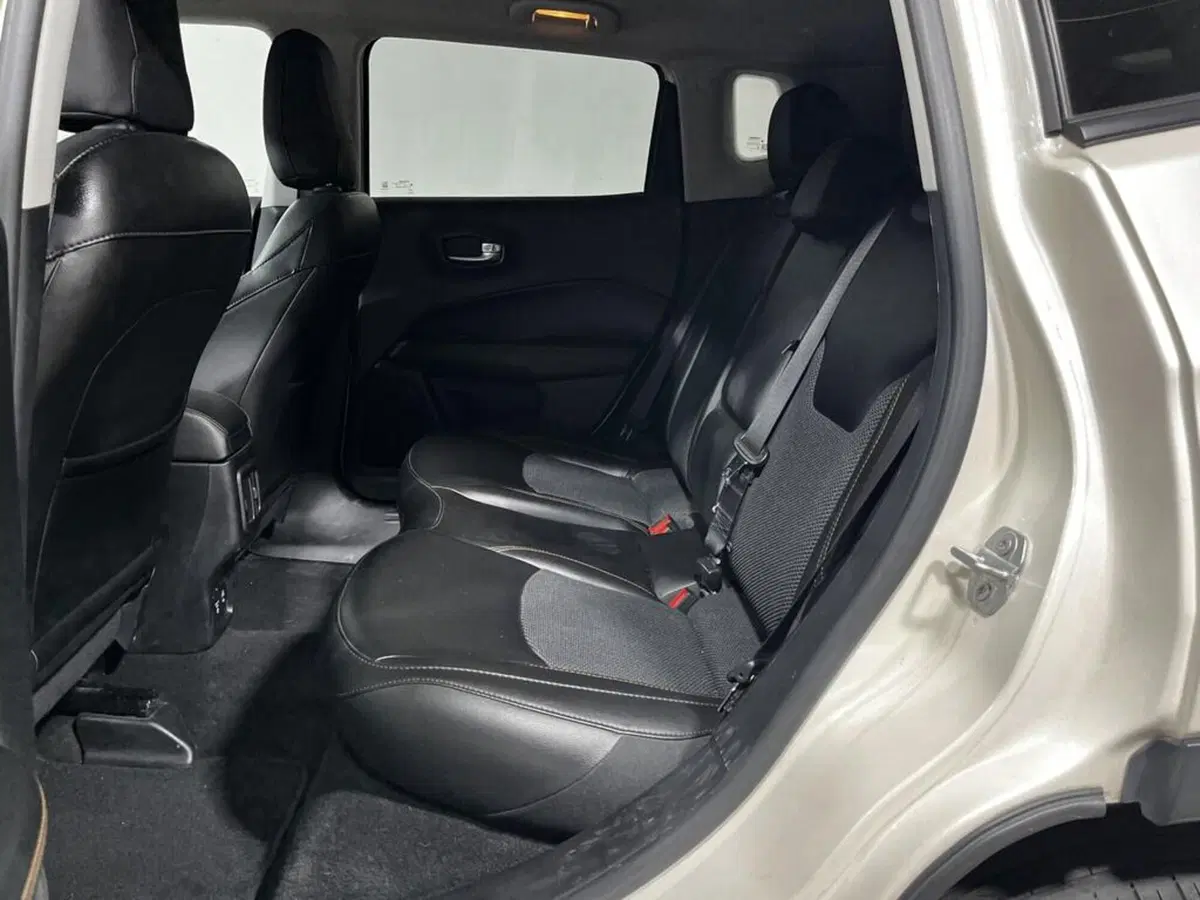 Jeep Compass usata a Sondrio (11)