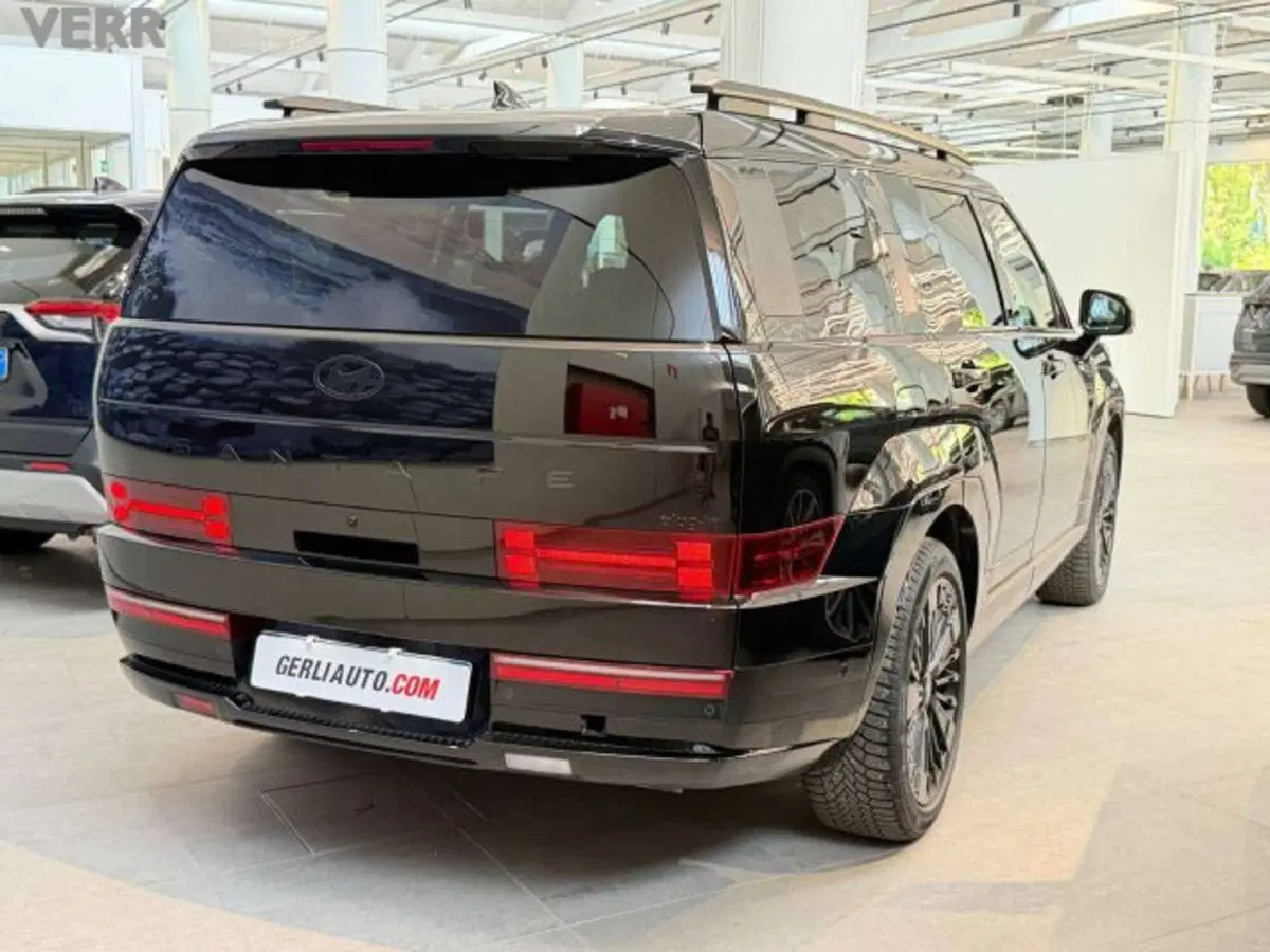 Hyundai Santa Fe usata a Milano (5)