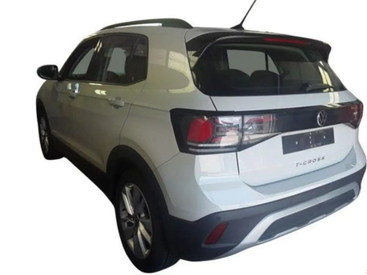 Volkswagen T-Cross usata a Novara (4)