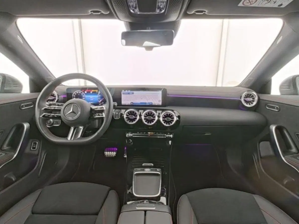 Mercedes-Benz CLA Shooting Brake usata a Novara (7)