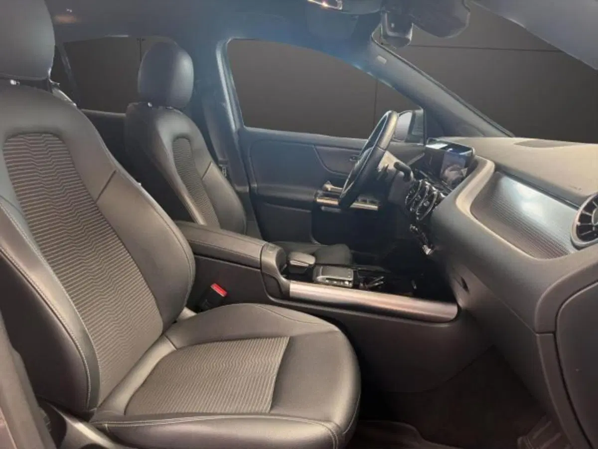 Mercedes-Benz GLA SUV usata a Novara (10)