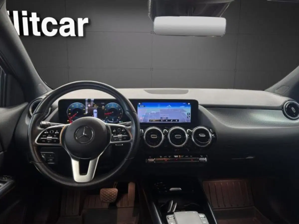 Mercedes-Benz GLA SUV usata a Novara (9)