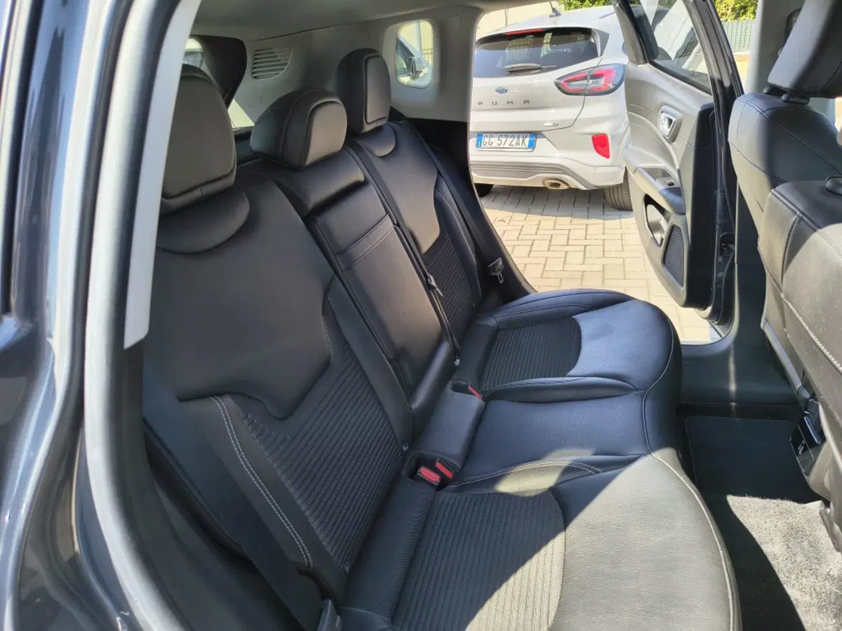 Jeep Compass usata a Firenze (16)