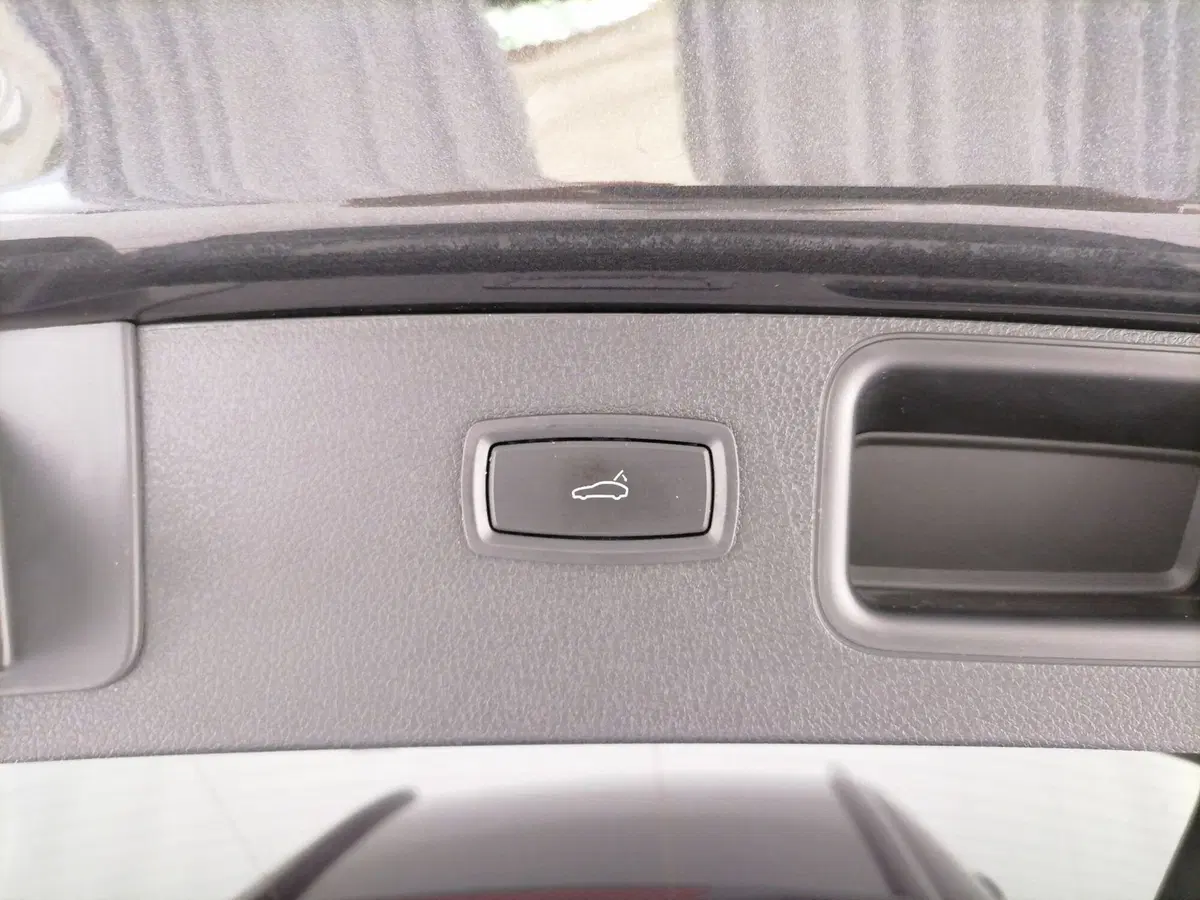 Porsche Macan usata a Roma (11)