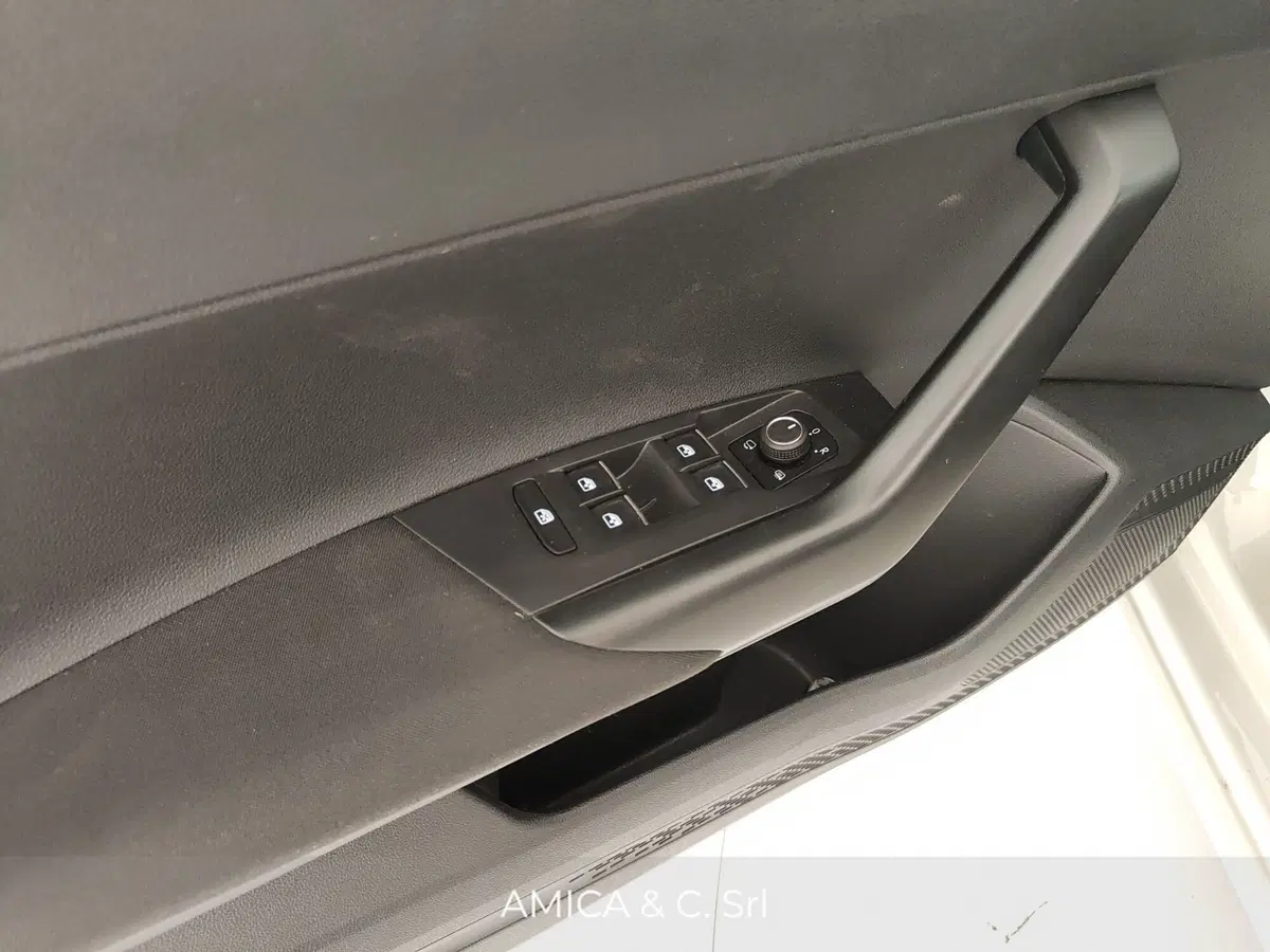 Volkswagen Polo usata a Caserta (12)