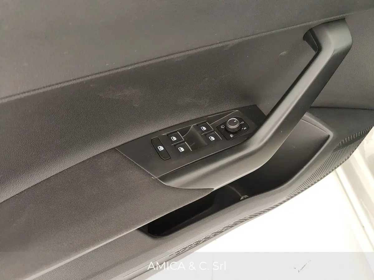 Volkswagen Polo usata a Caserta (13)