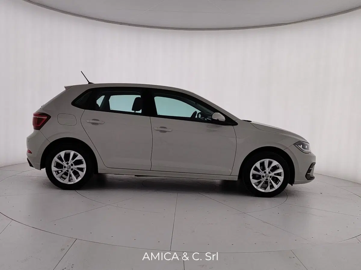 Volkswagen Polo usata a Caserta (8)