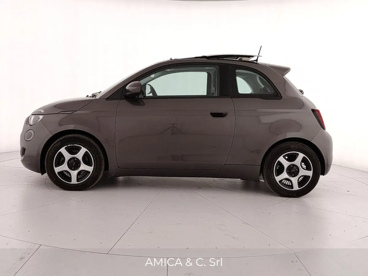Fiat 500e Cabrio usata a Caserta (4)