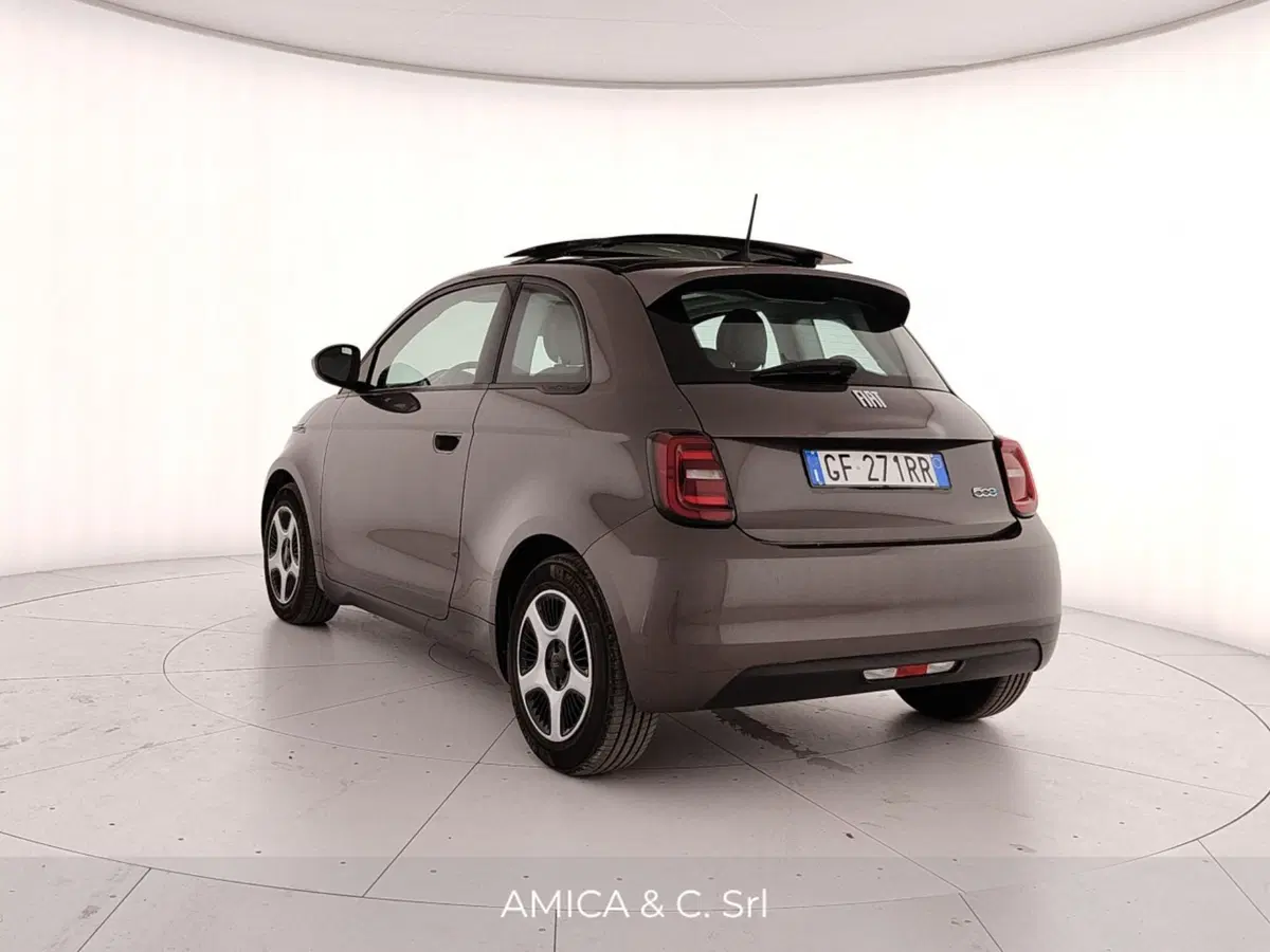 Fiat 500e Cabrio usata a Caserta (5)