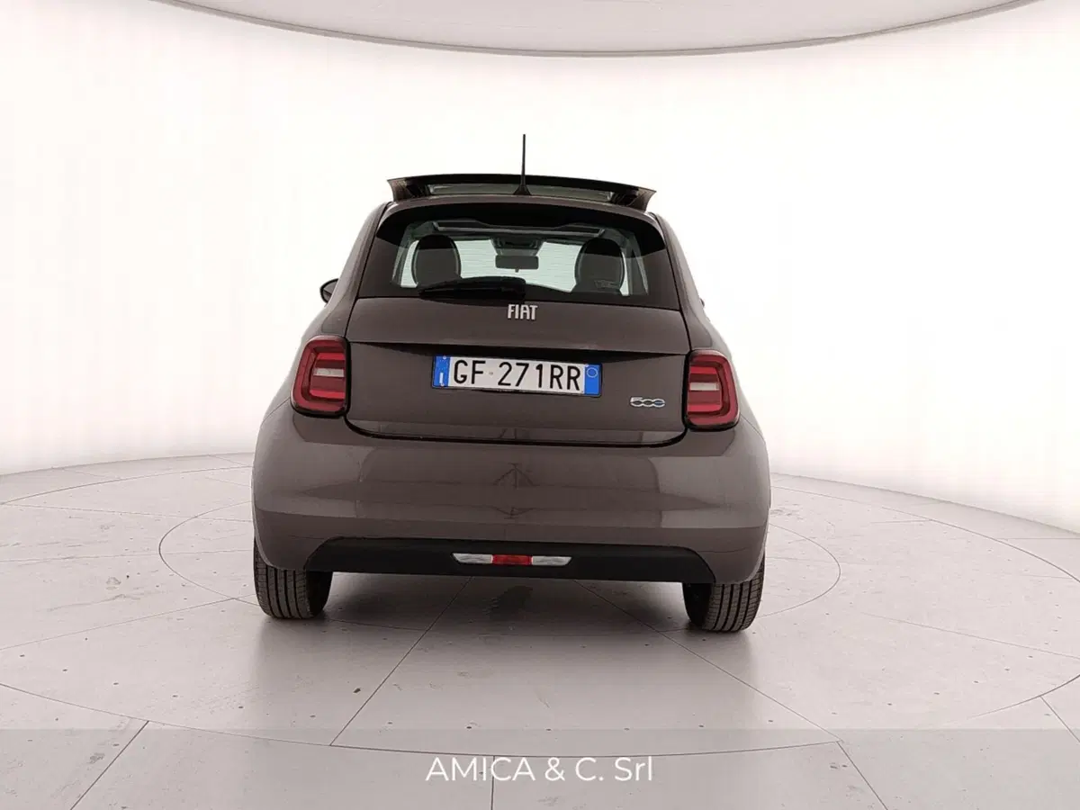 Fiat 500e Cabrio usata a Caserta (6)