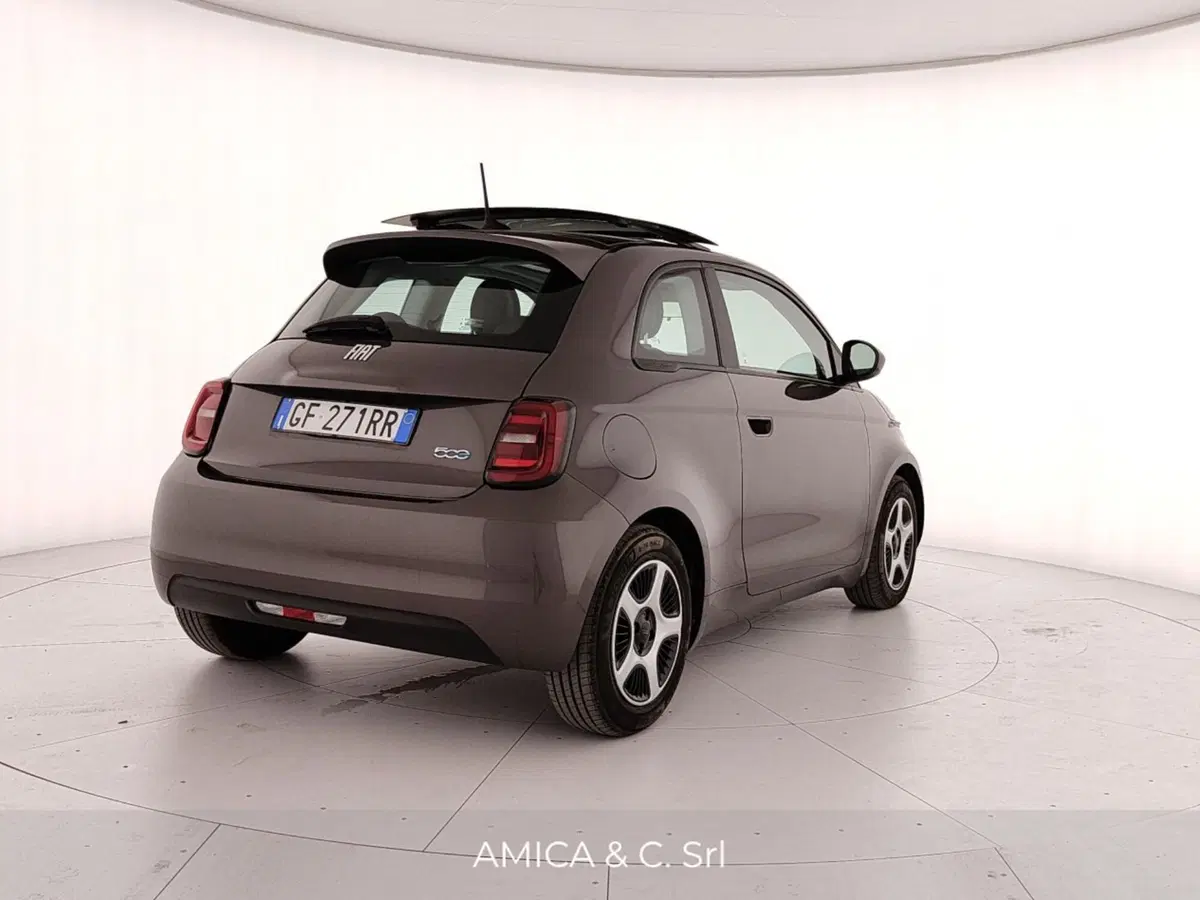 Fiat 500e Cabrio usata a Caserta (7)