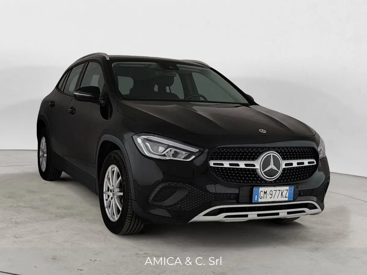 Mercedes-Benz GLA SUV usata a Caserta