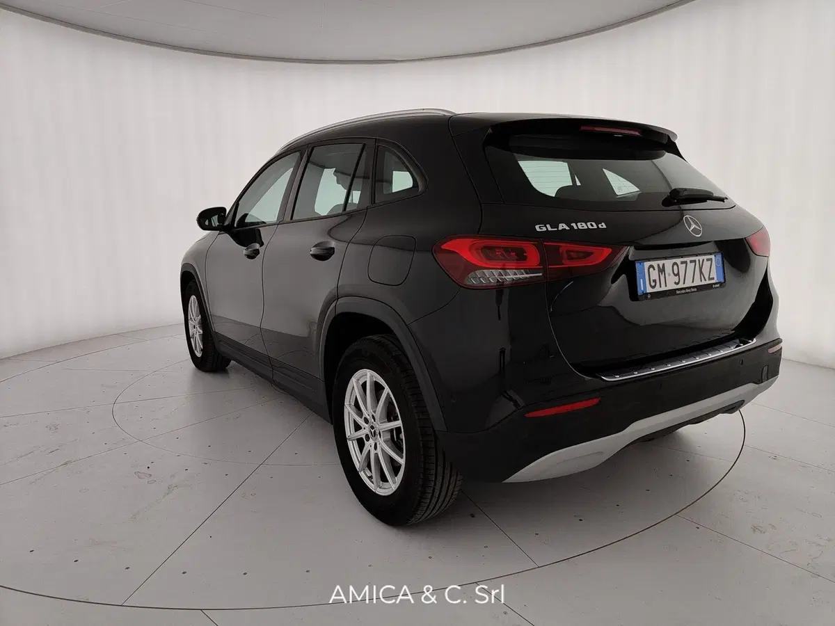 Mercedes-Benz GLA SUV usata a Caserta (10)