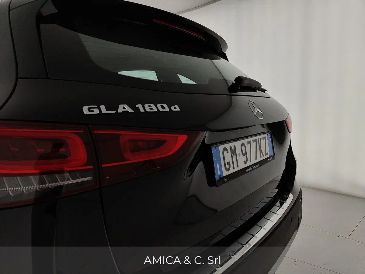 Mercedes-Benz GLA SUV usata a Caserta (11)