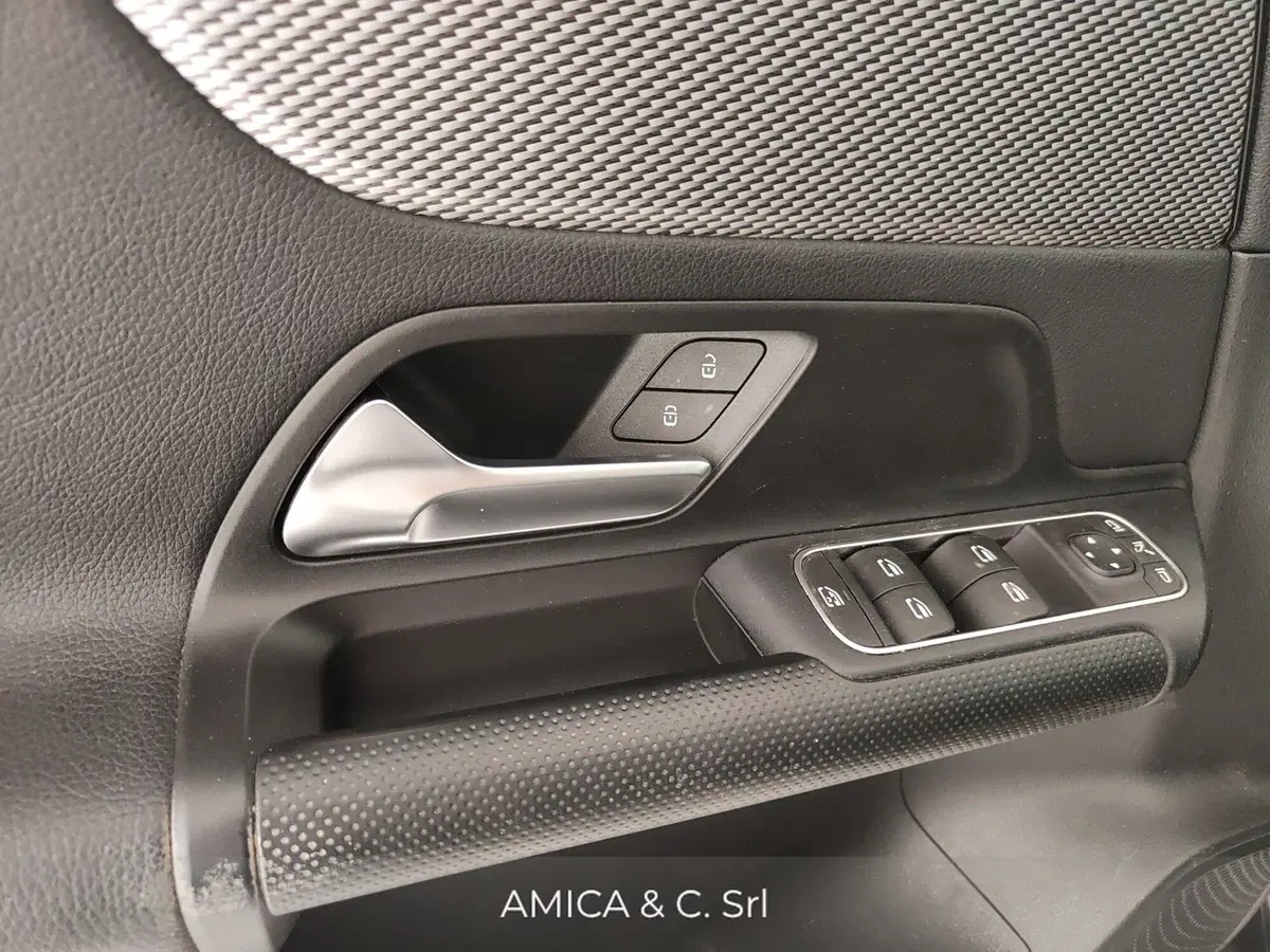 Mercedes-Benz GLA SUV usata a Caserta (13)