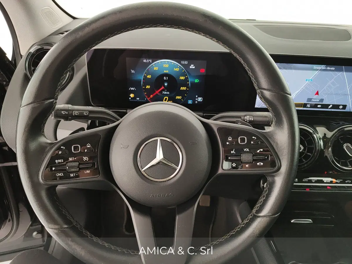 Mercedes-Benz GLA SUV usata a Caserta (18)