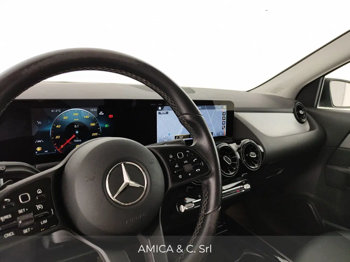 Mercedes-Benz GLA SUV usata a Caserta (19)
