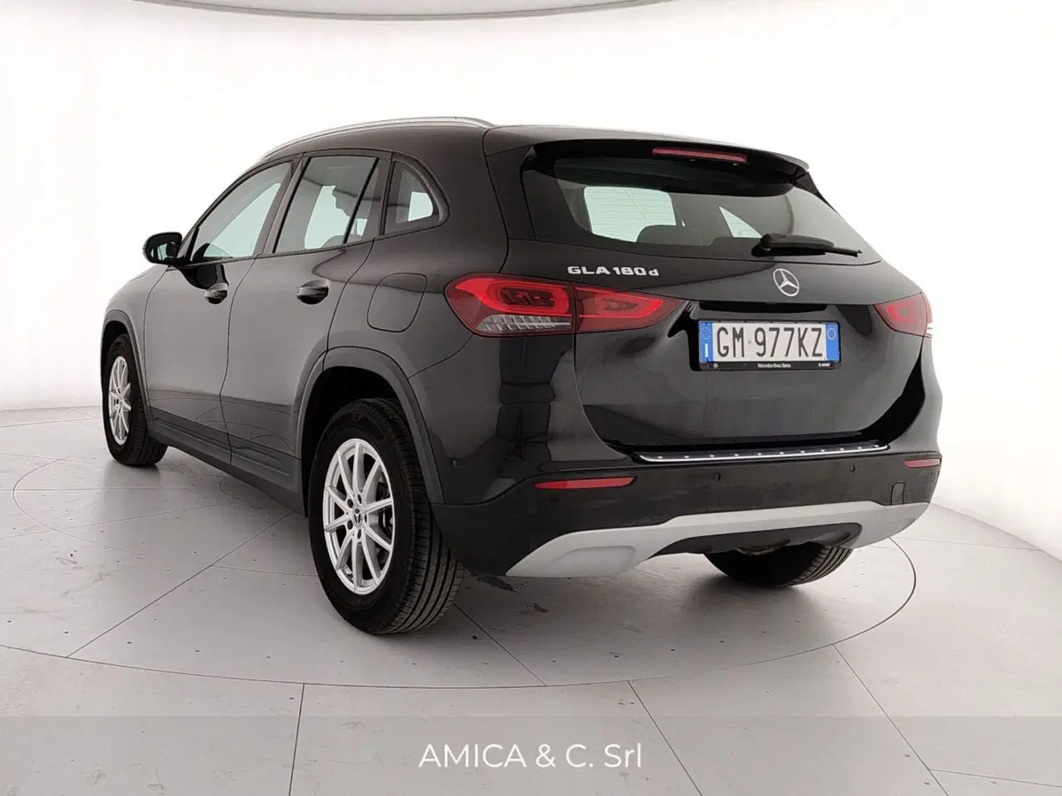 Mercedes-Benz GLA SUV usata a Caserta (5)