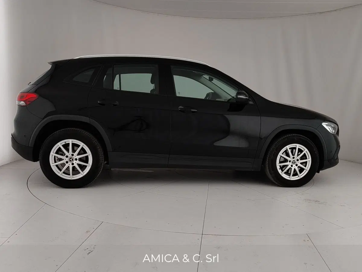 Mercedes-Benz GLA SUV usata a Caserta (8)