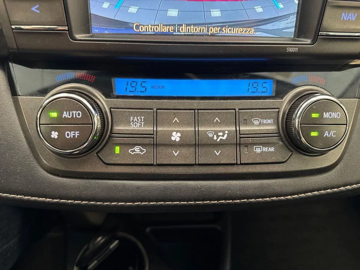 Toyota Rav4 usata a Prato (11)