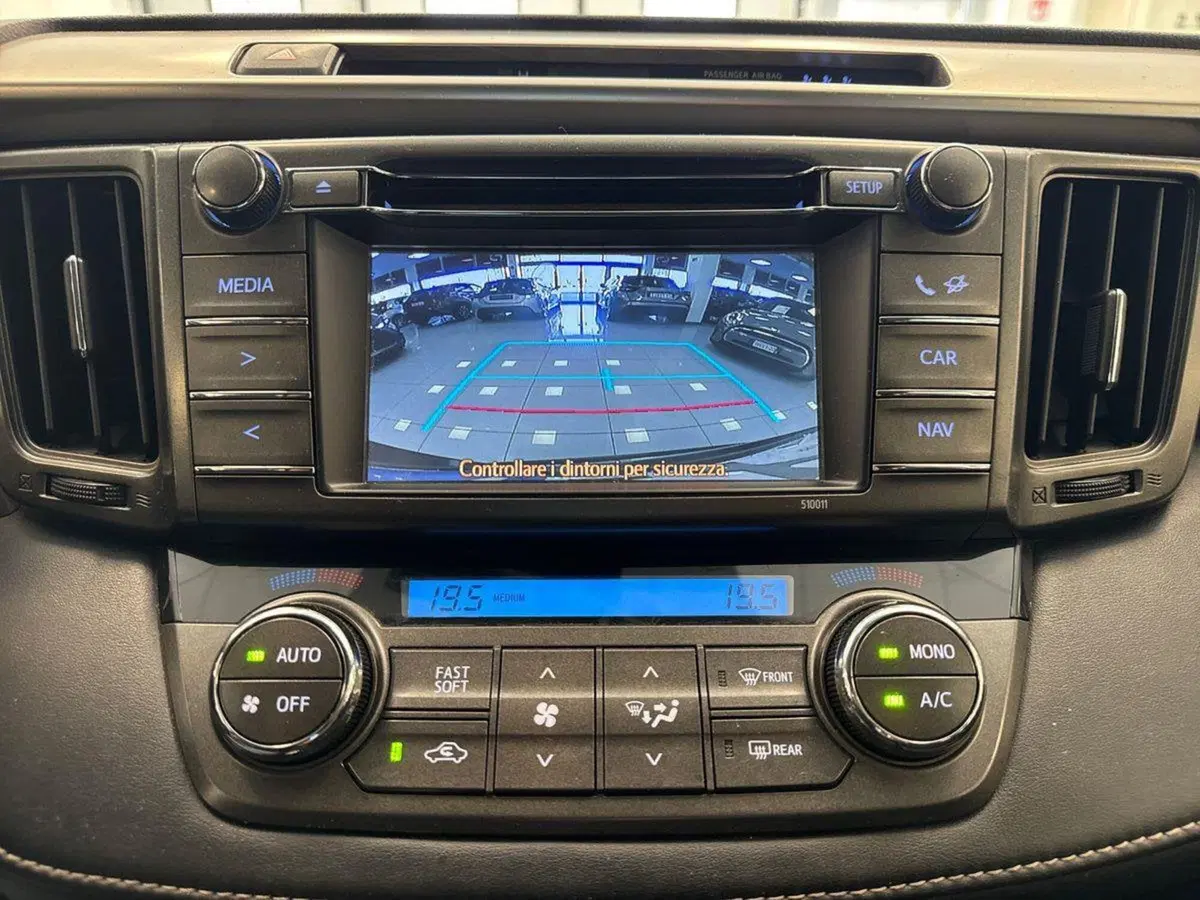 Toyota Rav4 usata a Prato (13)